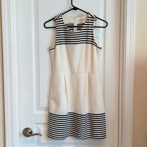 Madewell sleeveless black and white dress with pockets - Size XS